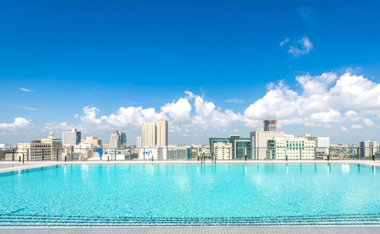 Experience The Perfect Miami Life!! Centrally Located Luxury Condo! Exterior photo