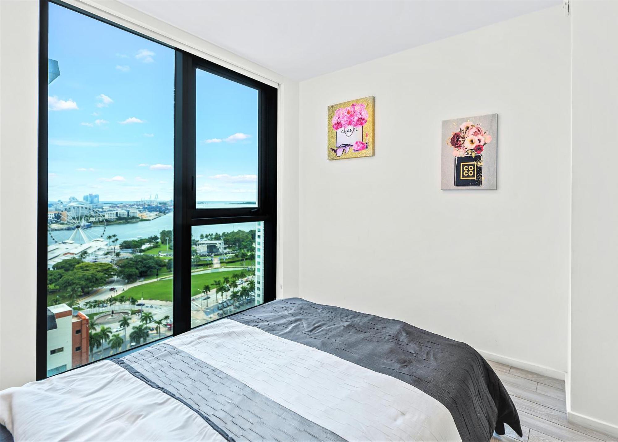Experience The Perfect Miami Life!! Centrally Located Luxury Condo! Exterior photo