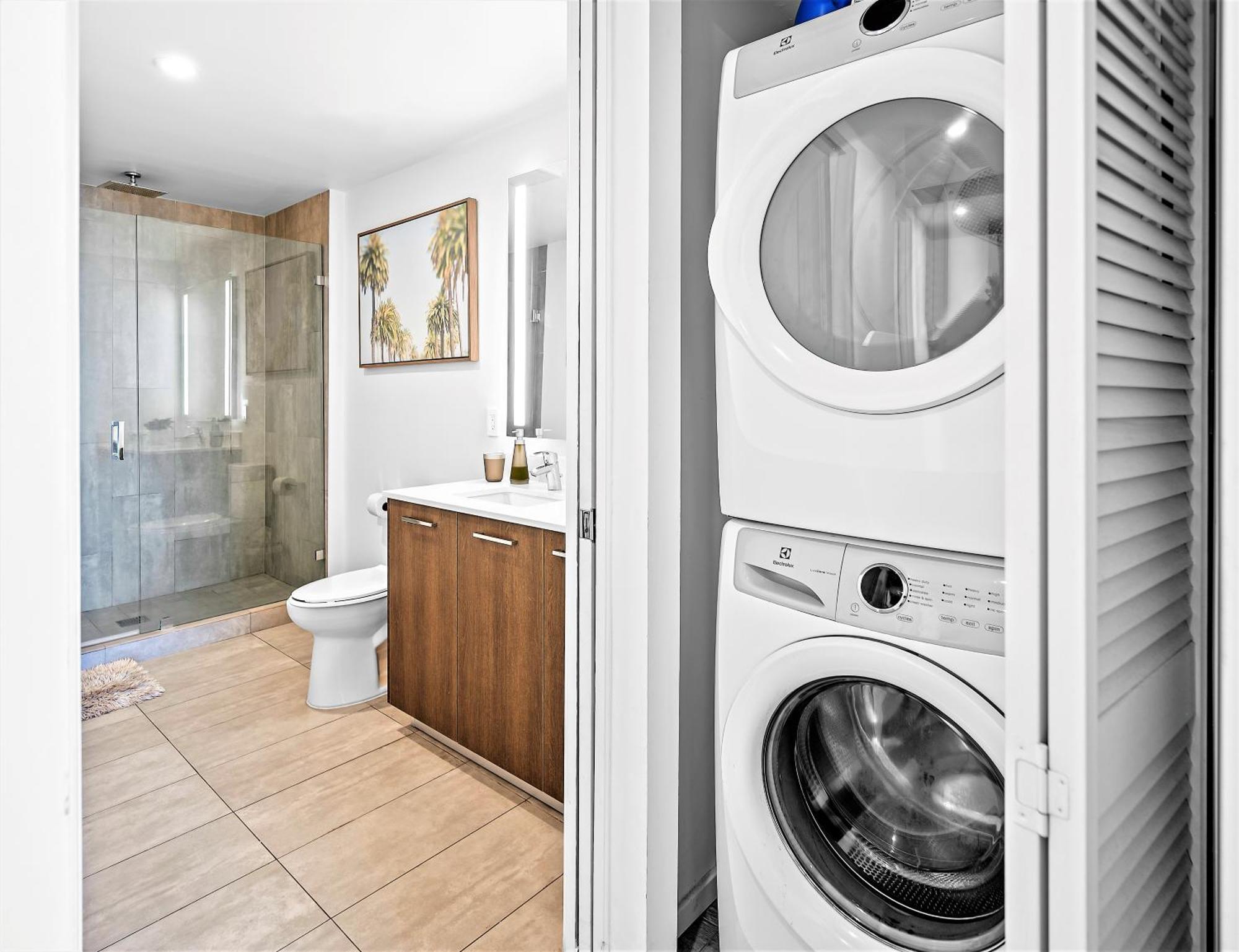 Experience The Perfect Miami Life!! Centrally Located Luxury Condo! Exterior photo